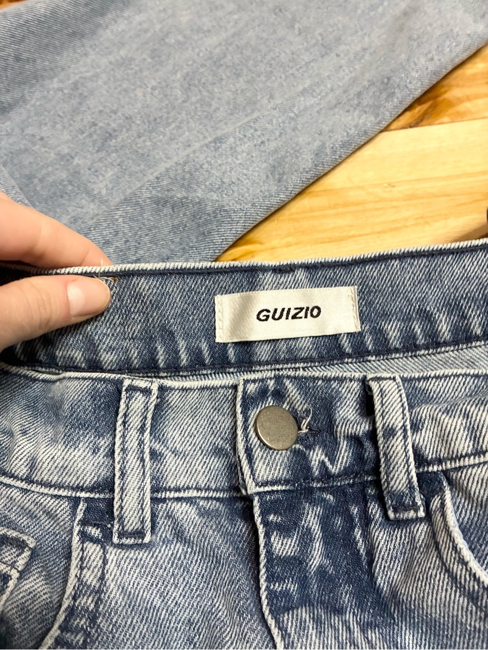 Guizio Vintage Fit Denim - Picture 7 of 9